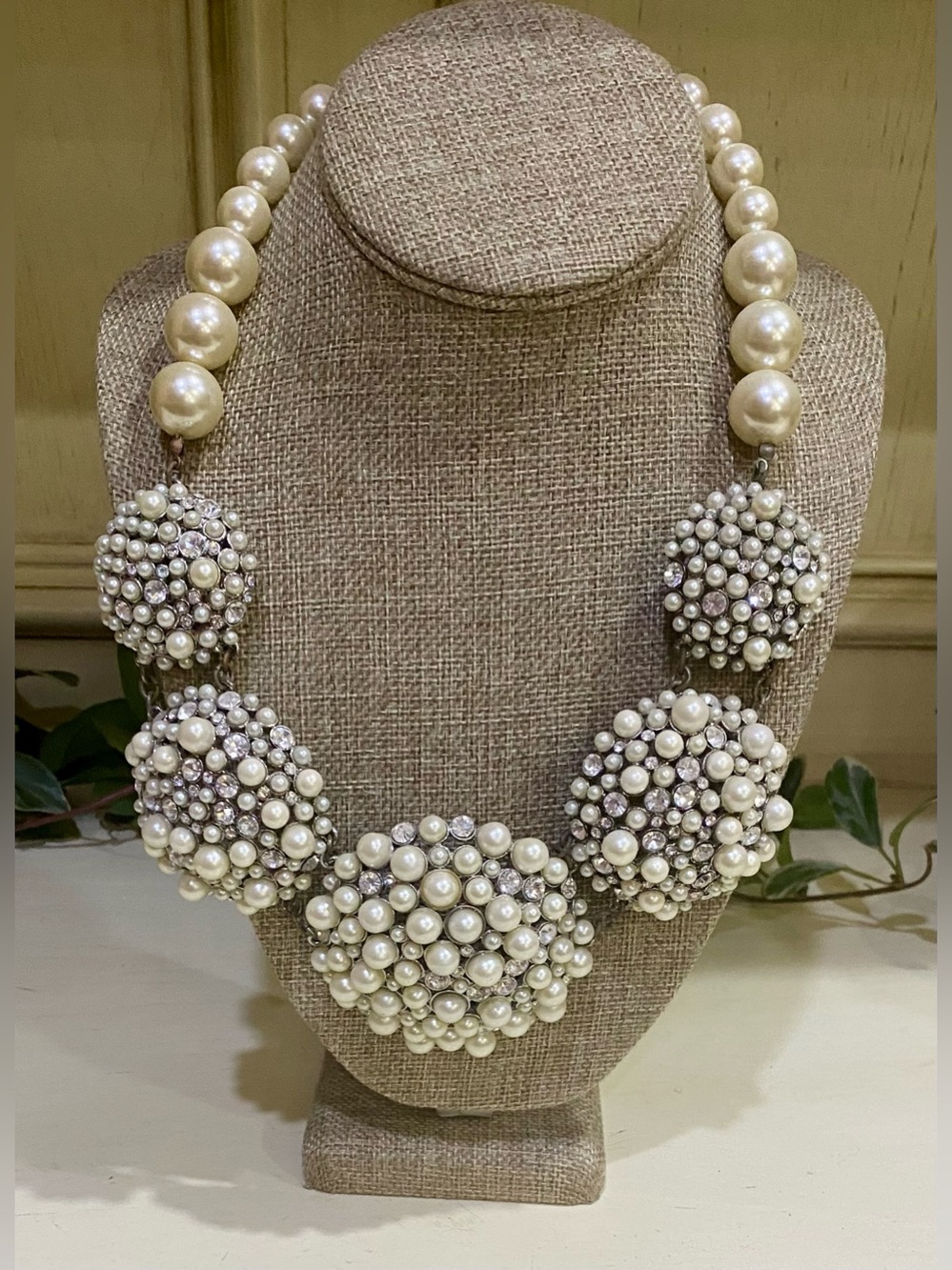 Pearl & Clear Rhinestone Cluster Statement Necklace Ivory 8-10”
